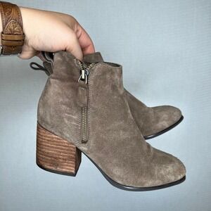 Blondo Waterproof Suede Taupe Ankle Booties Wood Stacked Block Heel‎ Boots